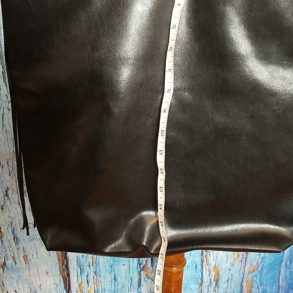 𝅺VICTORIA'S Secret Flirty Fringe Tote Bag - Picture 10 of 12